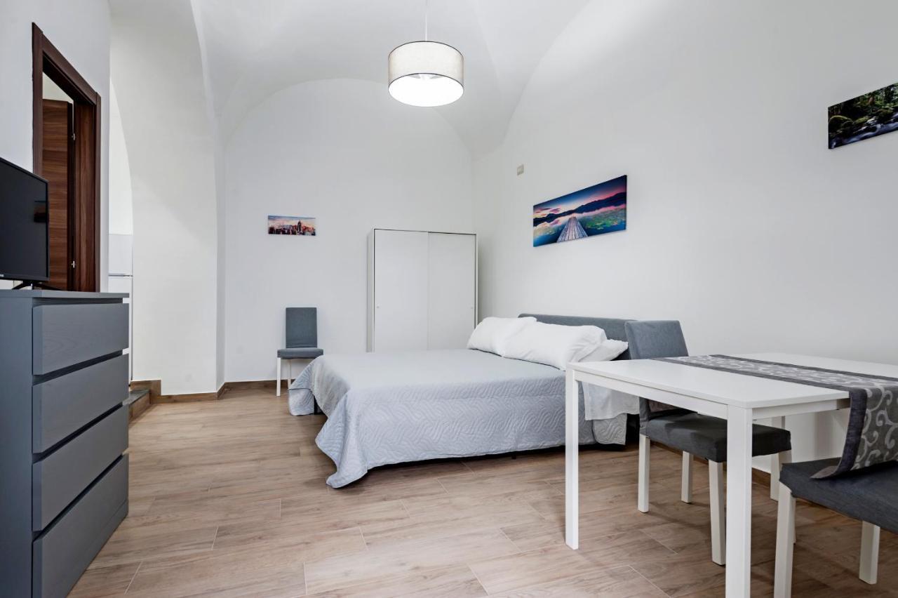 Trinita' 57 Apartments By Wonderful Italy Катания Екстериор снимка