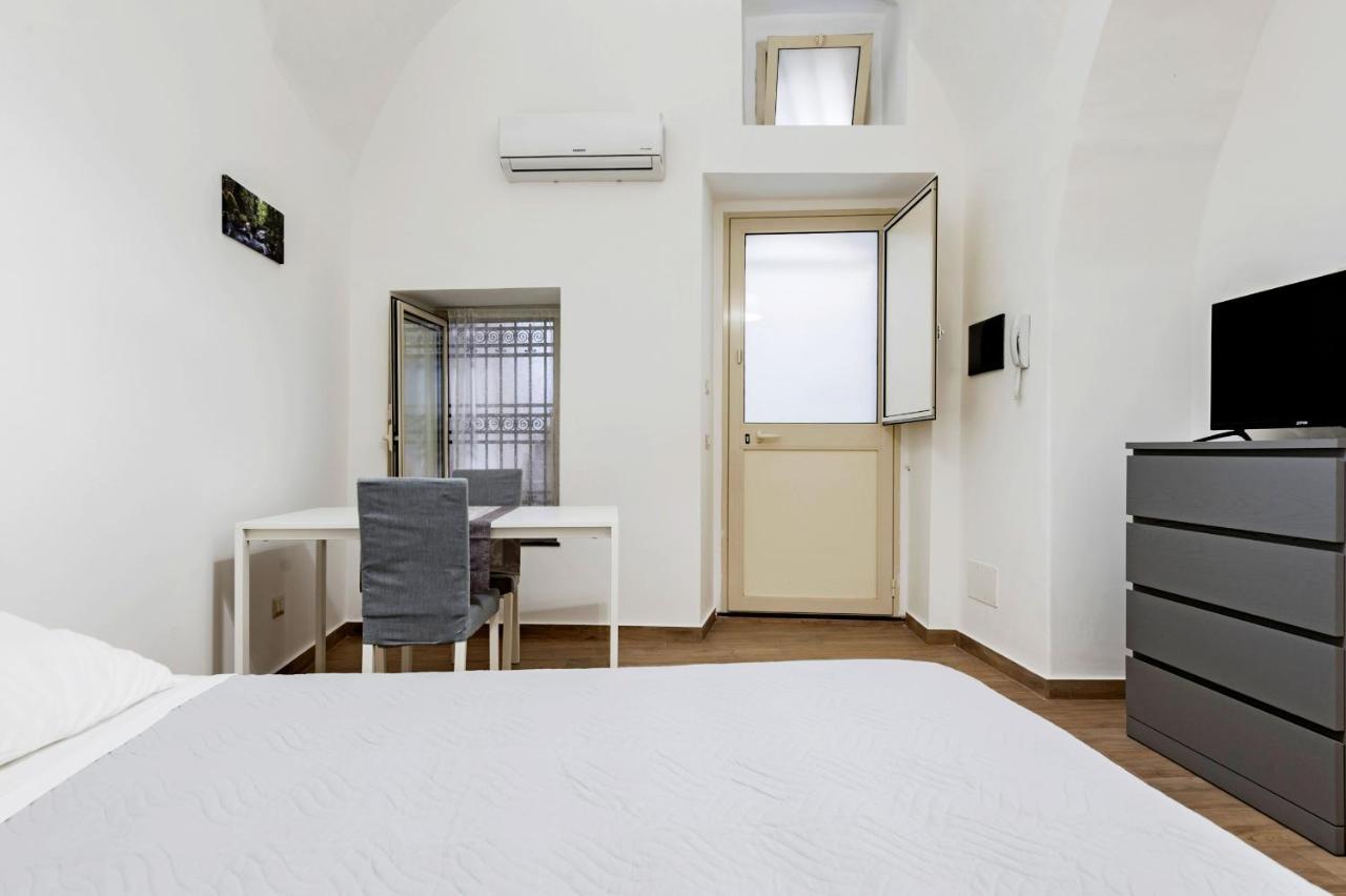 Trinita' 57 Apartments By Wonderful Italy Катания Екстериор снимка