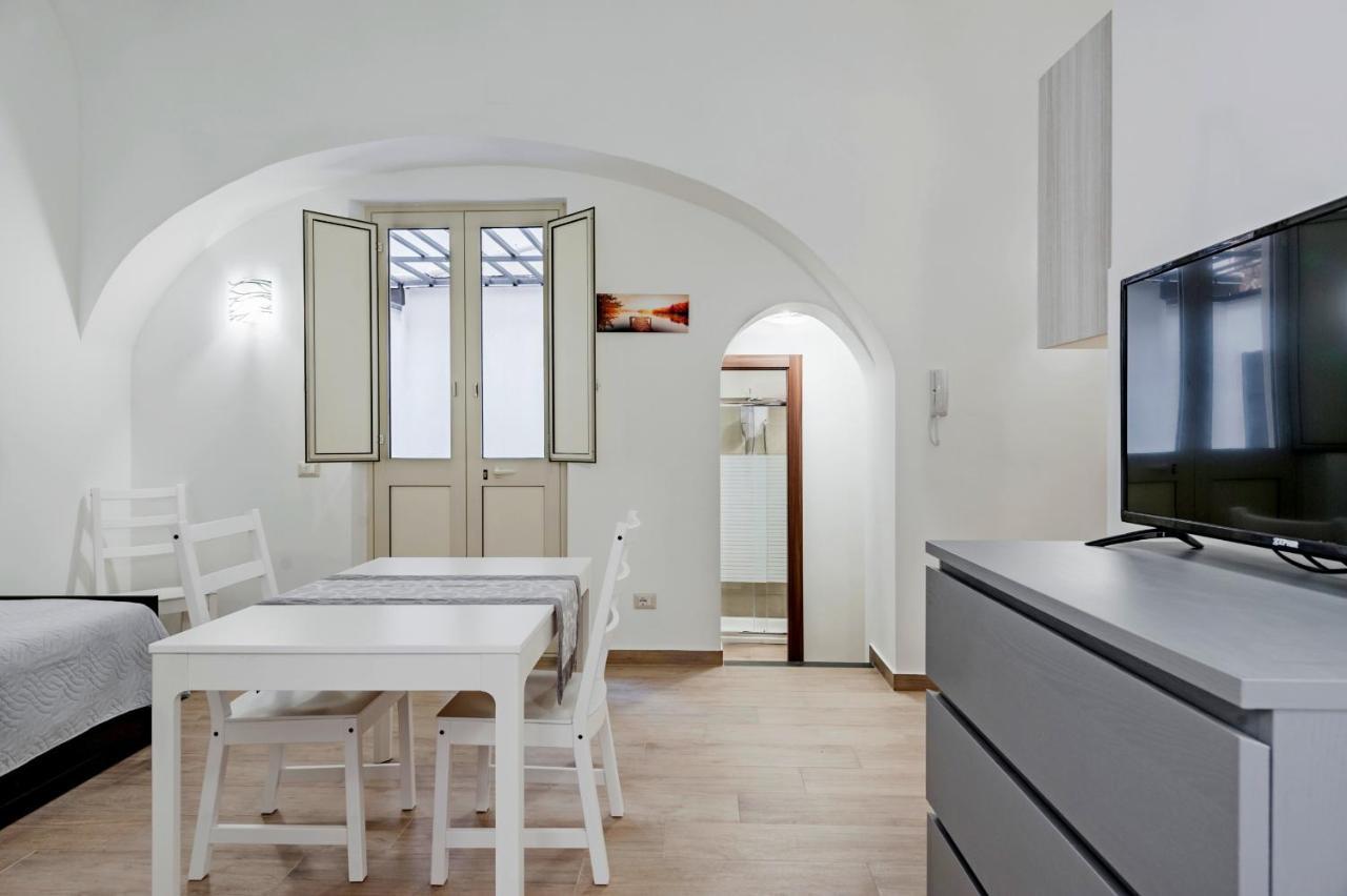 Trinita' 57 Apartments By Wonderful Italy Катания Екстериор снимка