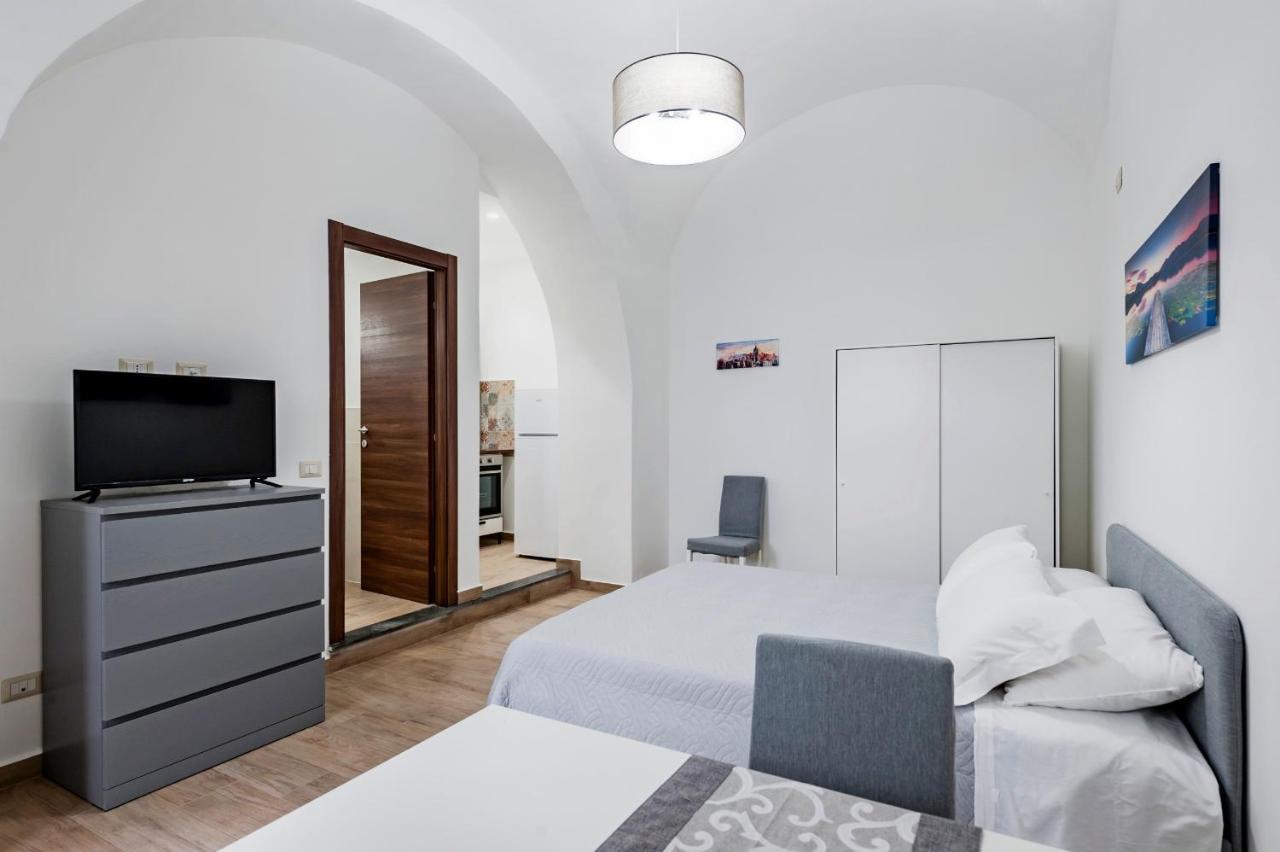 Trinita' 57 Apartments By Wonderful Italy Катания Екстериор снимка